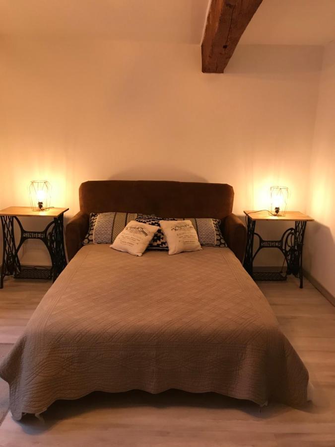 Villa Le Grenier De Manee Villemoustaussou Esterno foto
