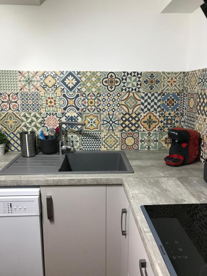 Villa Le Grenier De Manee Villemoustaussou Esterno foto